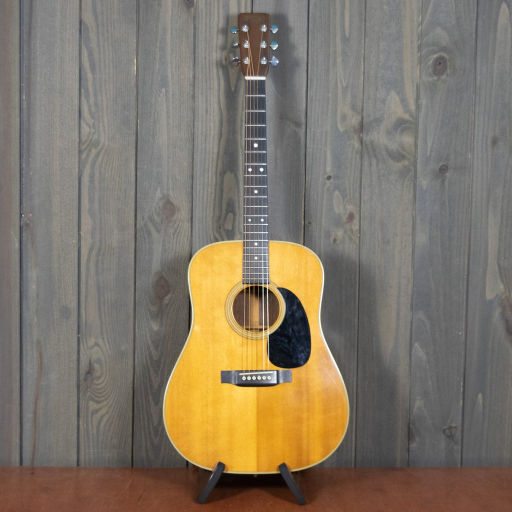 Martin D-28 w/ HSC (Vintage - 1967)