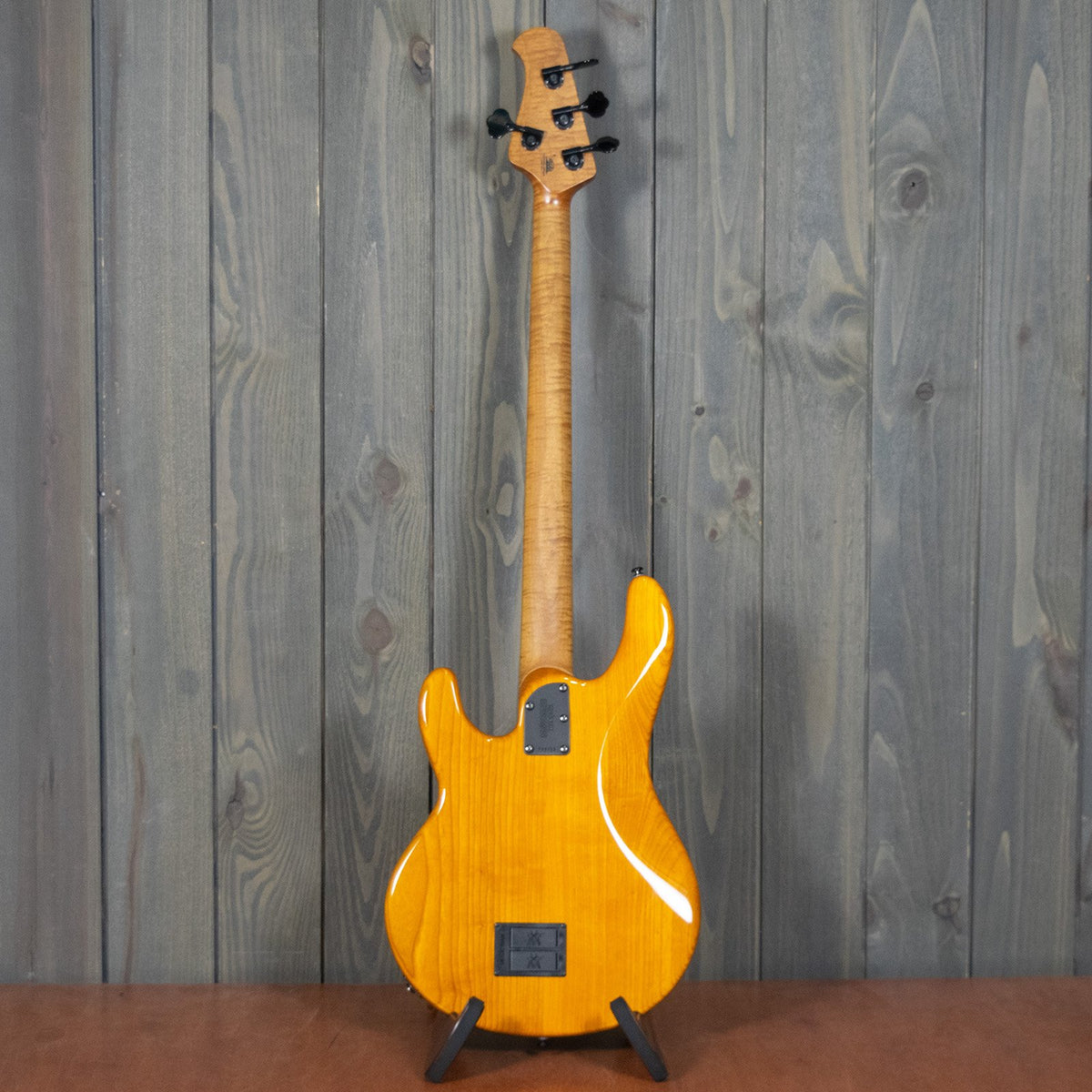 Music Man Stingray Spec. 4H w/ OHSC (Used - 2021)