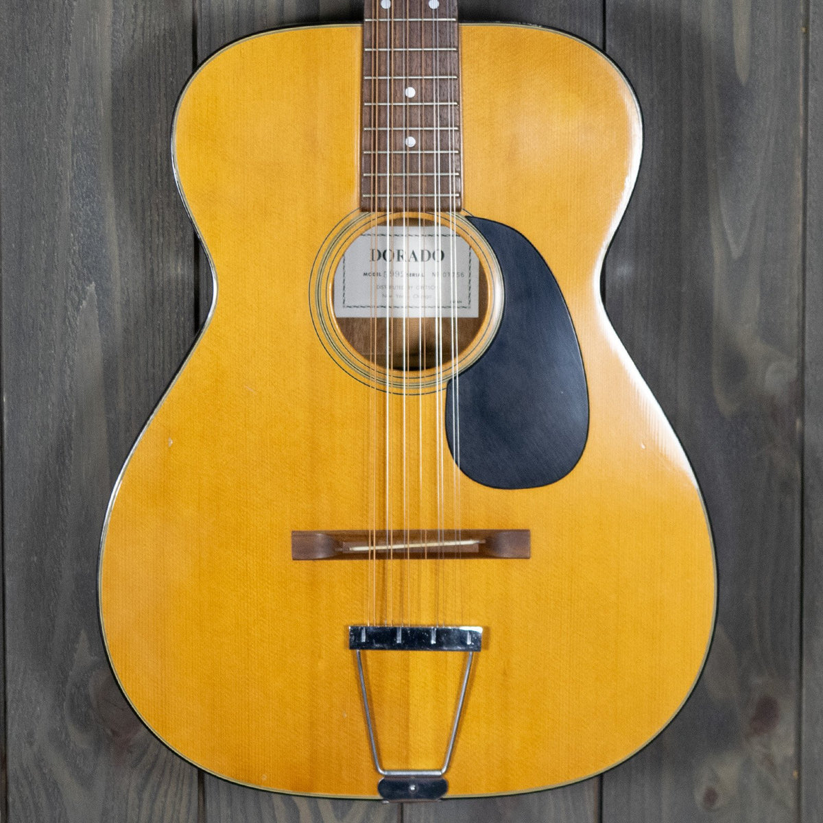 Dorado 5992 w/ Gig Bag (Vintage - 1970s)