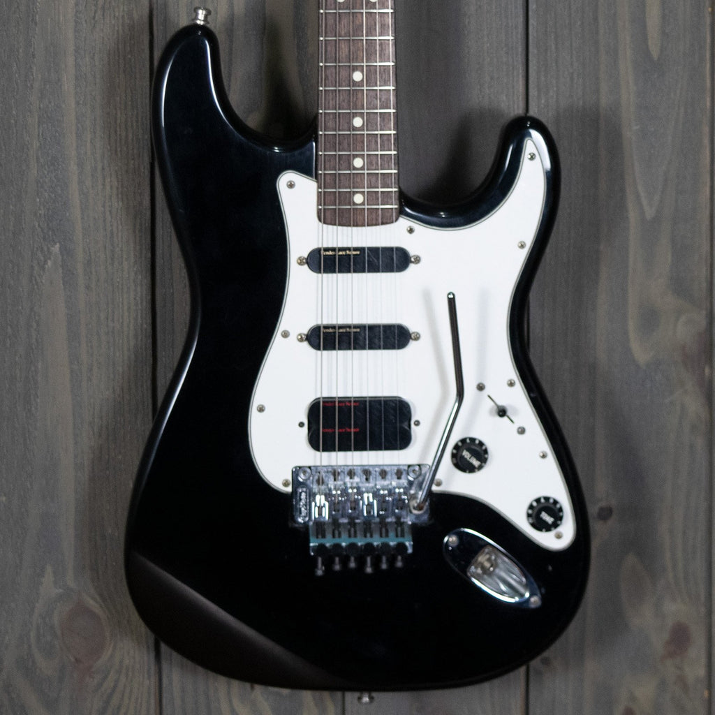 Fender Strat Squier Series w/ Gig Bag (Used - 1993)