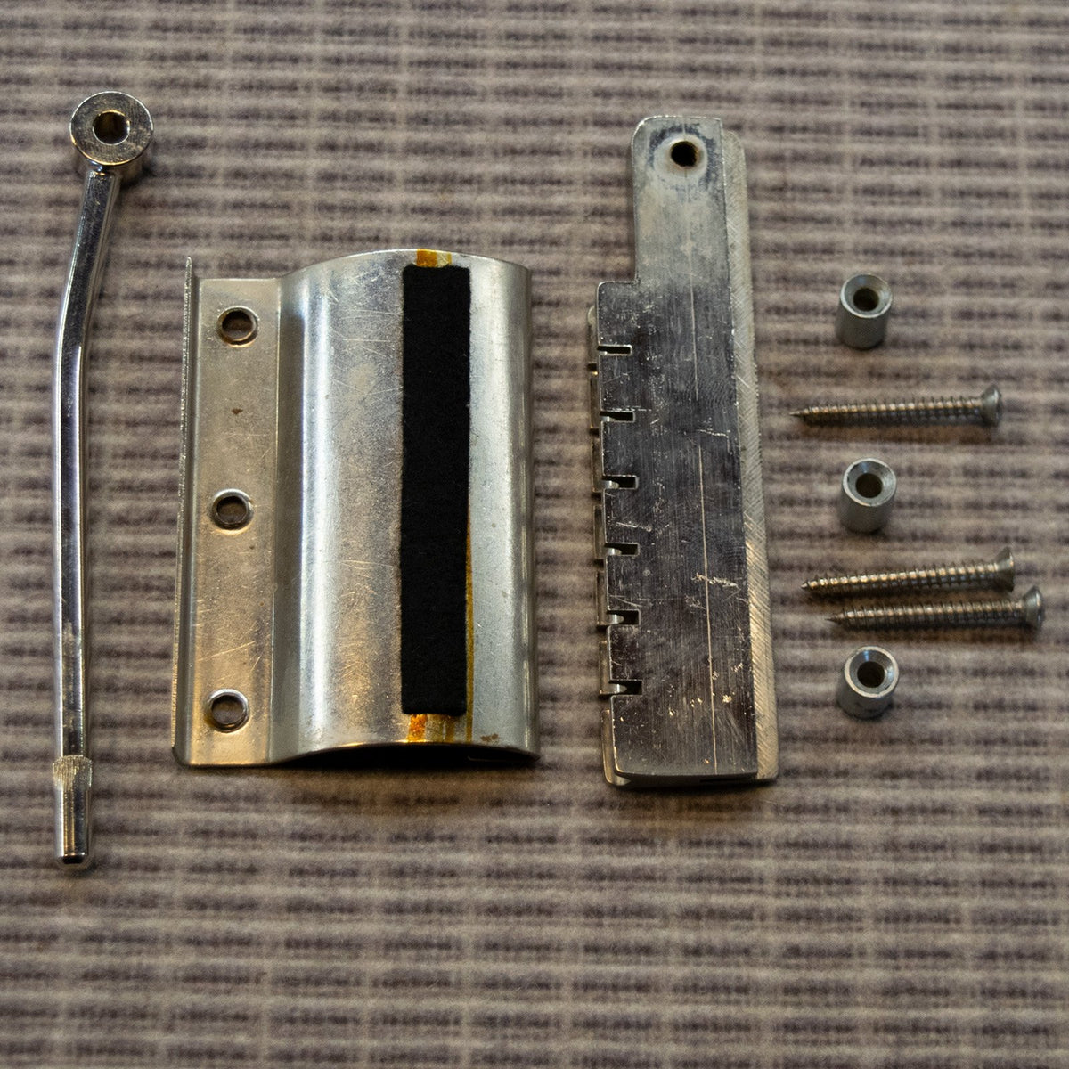 Gibson Maestro Vibrola Spring Mount 1960s
