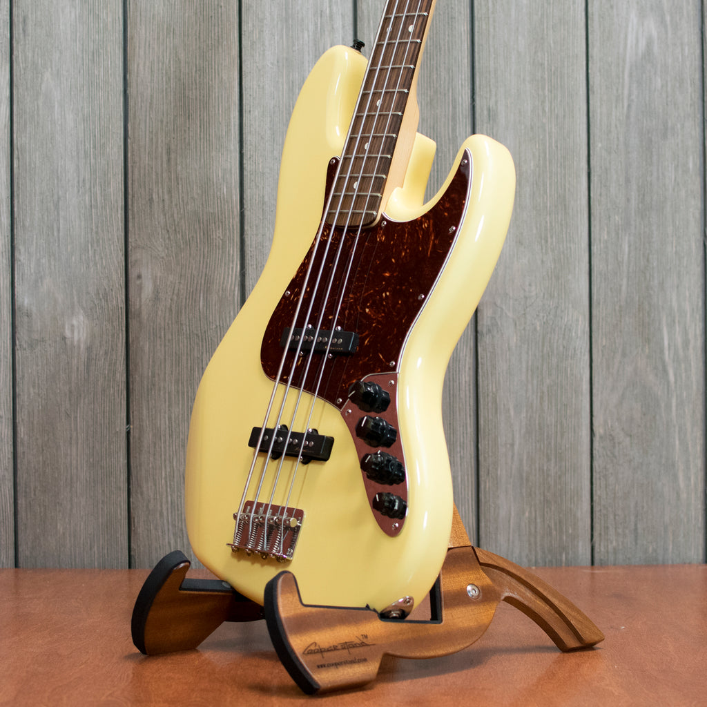 Fender Deluxe Active Jazz Bass w/ Gigbag (Used - 2006)