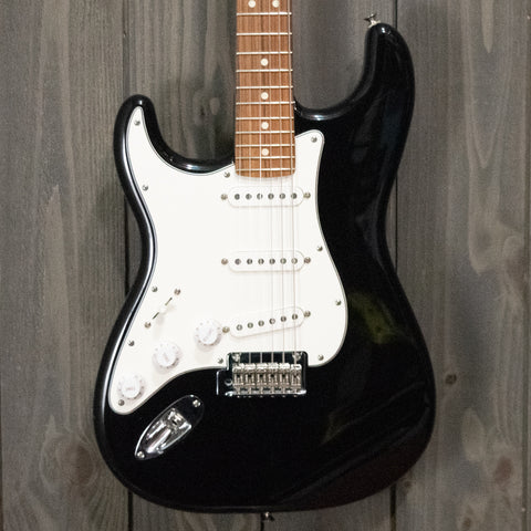 Fender American Pro II Strat w/ OHSC (Used - 2021)