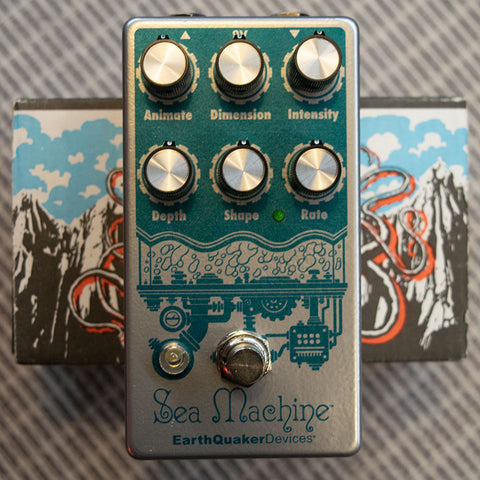 EarthQuaker Devices Swiss Things Pedalboard Reconciler
