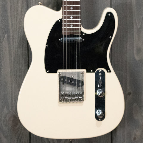 Fender Am Pro Channel Bound Ash Strat w/ OHSC (Used - 2018)