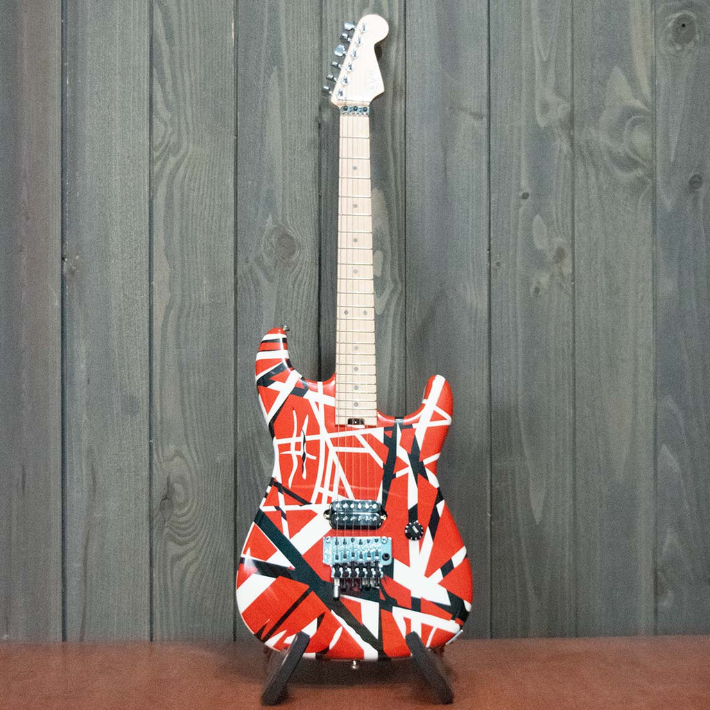 EVH Striped Series w/  Bar & HSC (Used - Recent)